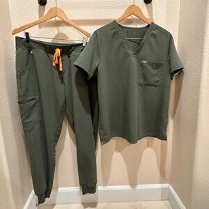 Women's Figs Moss Green Catarina Scrub Top and Zamora Joggers